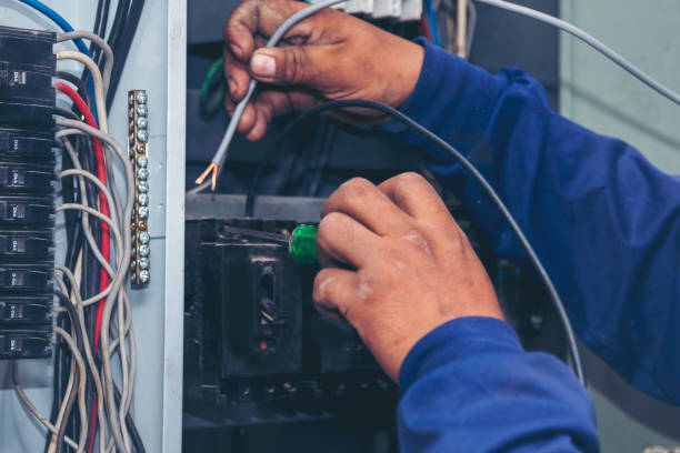Best Circuit Breaker Repair  in Interlachen, FL